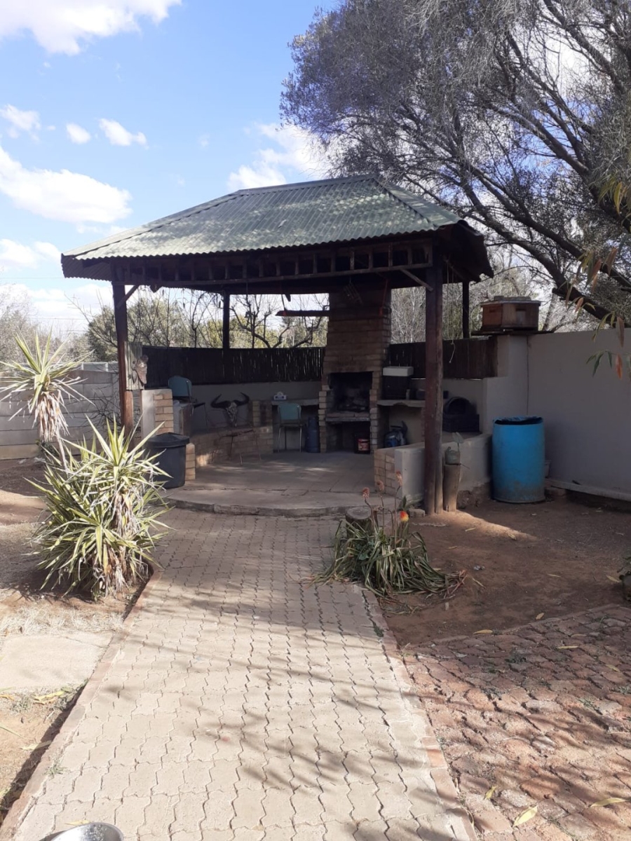 4 Bedroom Property for Sale in Bloemhof North West